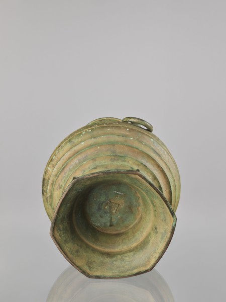 Hu-type vessel hu, bronze wine vessel. Japanese; Meiji–Taisho period, 1st half of the 20th century