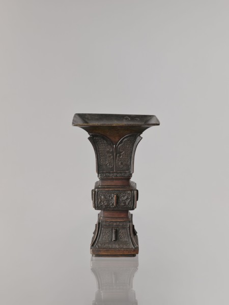 Fangzun vase, Chinese, Qing dynasty 1644–1911, 19th century, ceramic vessel; ritual/ceremonial