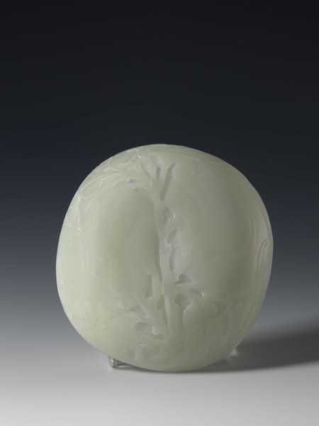 Plaque-lid, maker, 19th century Qing dynasty 1644–1911, China. Bas-relief carved jade plaque-lid