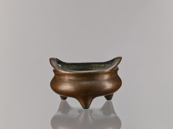 Li-type incense burner, Chinese, Li-type ritual vessel, ceremonial vessel, Ming style and Qing