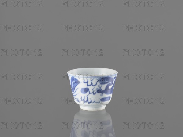 Bowl, fenghuang iconography, Chinese art, dragons iconography, Chinese culture, birds, phoenixes