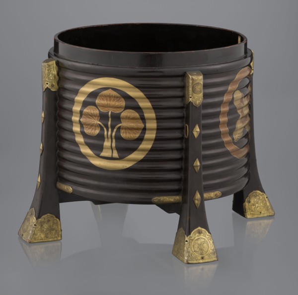 Container hokai for shells for the game kai awase, Japanese, Meiji 1868–1912 and Edo 1603–1868