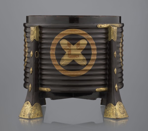 Container hokai for shells for the game kai awase;, Japanese; Meiji 1868–1912 and Edo 1603–1868