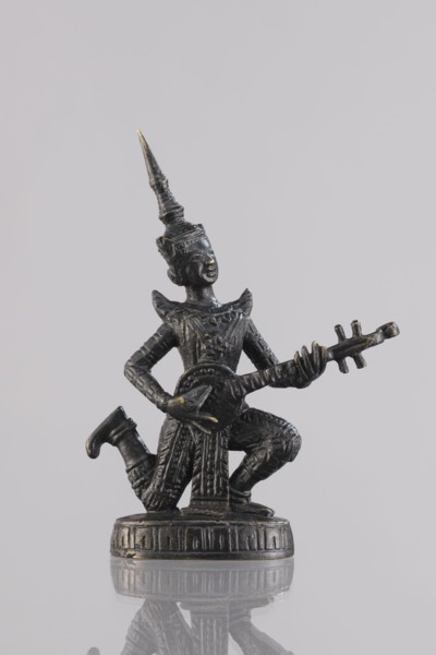 Musician figurine, Southeast Asian art, musicians, Southeast Asia culture, 1st half of the 20th