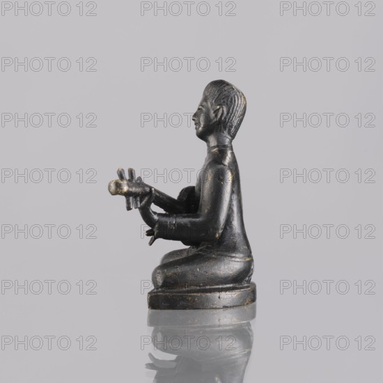 Musician figurine, art of Southeast Asia, Southeast Asia culture, musicians, 1st half of the 20th
