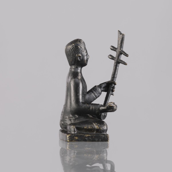 Musician figurine, art of Southeast Asia, Southeast Asia culture, musicians, 1st half of the 20th