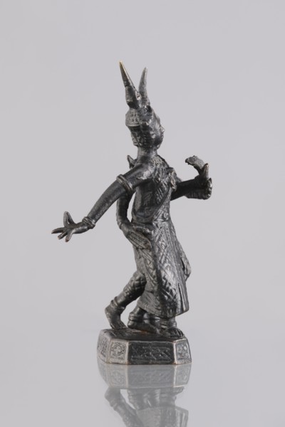 Figurines of a dancing couple, dance, Southeast Asia culture, art of Southeast Asia, 1st half of