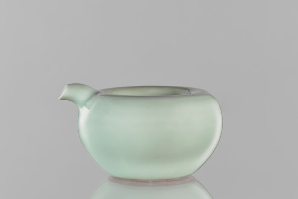 Water vessel, Chinese, Qing dynasty Kangxi period, 1662–1722, ceramic celadon decorative vessel