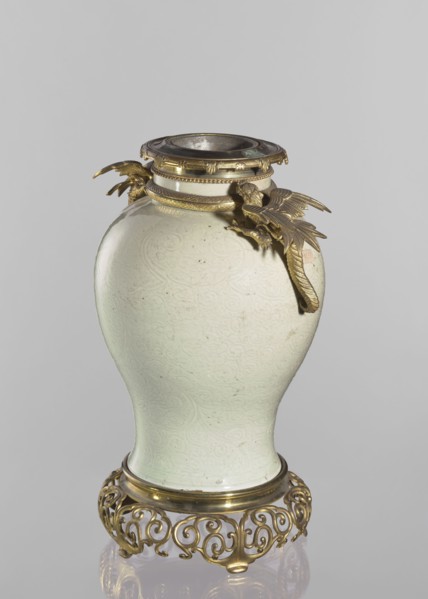 Vase, Chinese, Qing dynasty 1644–1911. Gilded bronze on the base and neck. Shoulders with two