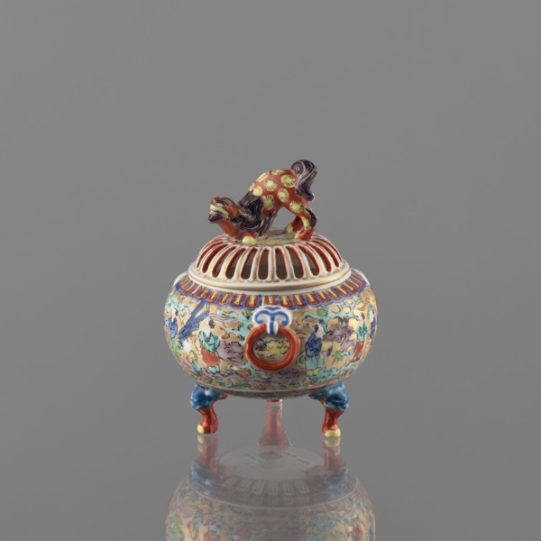 Incense burner with lid, Kutani, figurative scenes, karashishi iconography, deer; colored