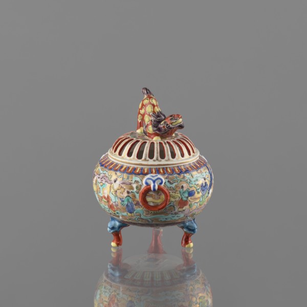 Incense burner with lid, Kutani, figurative scenes, Japanese art, Japanese culture, colored