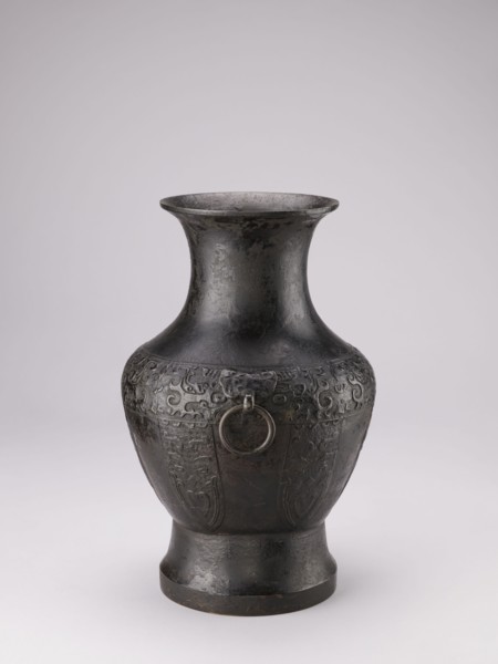 Hu-type vase, Chinese, ceremonial ritual vessel with handles and taotie iconography, Qing dynasty