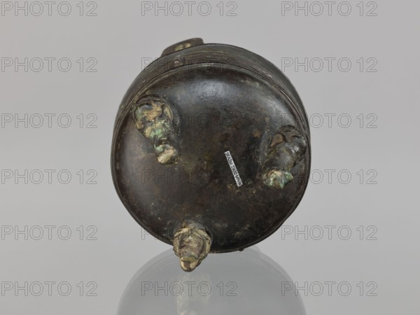 Ding incense burner, Chinese, ding vessel, ceremonial/ritual vessel, decorated with leiwen