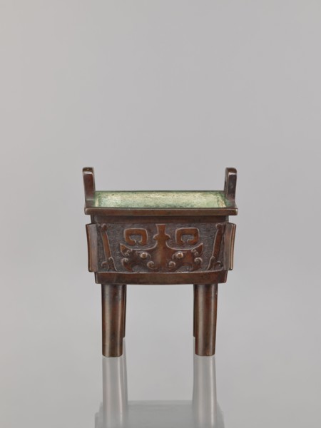 Fangding incense burner, Chinese, Qing dynasty 1644–1911, 18th century. Bronze vessel fangding