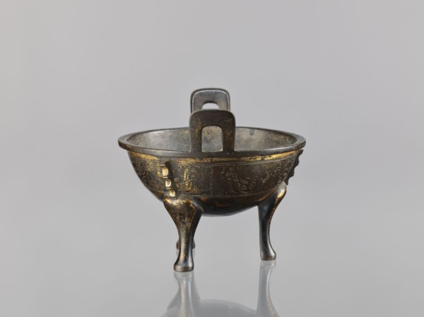 Ding incense burner, Chinese, Qing dynasty 1644–1911, 19th century, bronze vessel censer used for