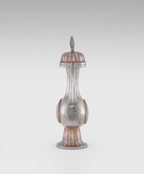 Wine jug, Chinese, plastic decorations, lotus and lotuses, longevity shou, dragons, Qing 1644–1911,