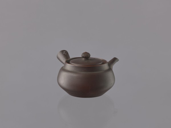 Teapot kyûsu, ceramics, Japanese art, teapots, Japanese culture, openwork, floral ornaments. Bulky
