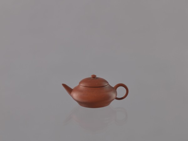 Teapot with lid, Chinese, Qing dynasty 1644–1911, 19th century. Yixing red stoneware teapot, Yixing