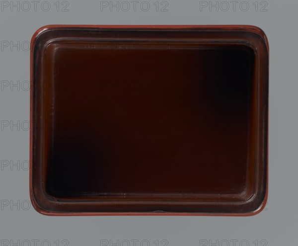 Box with a lid., Japanese art; Meiji period 1868–1912. Lacquer box with rounded corners and a
