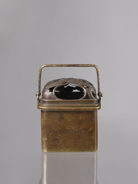 Hand warmer teaburi with lid, Japanese, Meiji period 1868–1912, 19th/20th century; rectangular