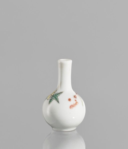 Bottle, very small ovoid bottle with a long, thin, straight neck. White glaze, painted with enamel