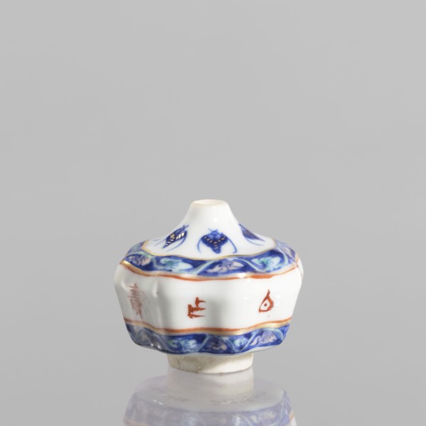 Spice vessel, ceramics, blue and white porcelain, 19th century, China; subject: bats; function: