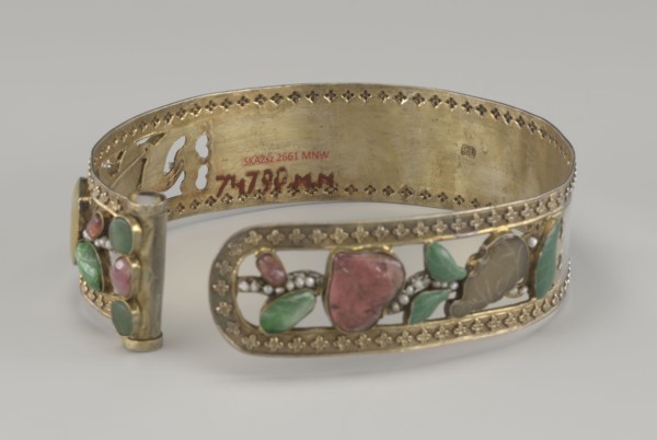 Headband, Chinese, Qing dynasty 1644–1911, 19th century. Openwork head ornament inlaid with glass,