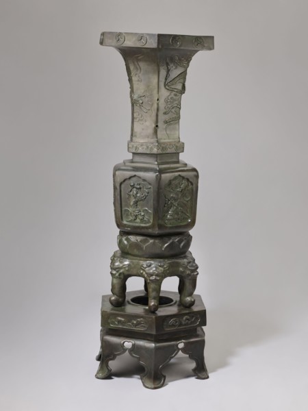 Vase-shaped stove, Chinese art, Chinese culture, unknown provenance; materials: vases; motifs: