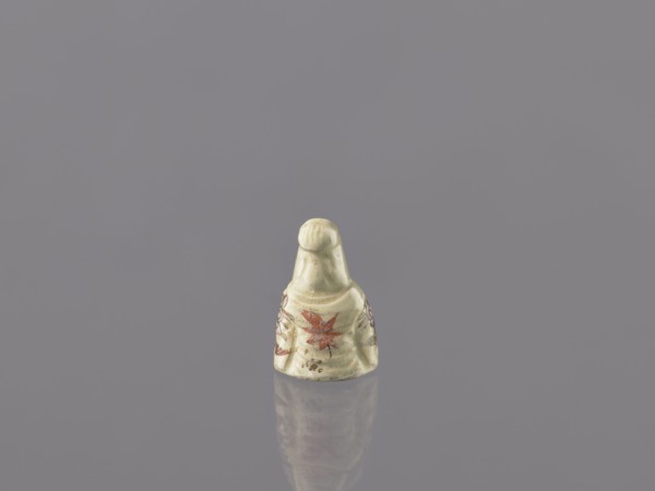 Seated female figure — Guanyin, gift; early 20th century, Japan; ceramic sculpture; height 3.7 cm,
