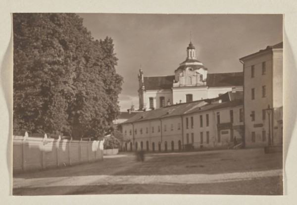 Dominican Church of the Holy Spirit Vilnius, 1912, photograph, photographic print: height 11.2 cm,