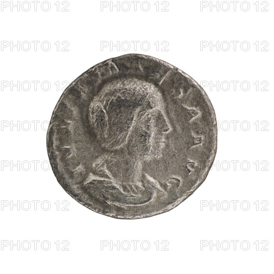Denarius, Julia Maesa ca. 160–224; Augusta 218–224. Obv.: IVLIA MAESA AVG — draped bust of Julia