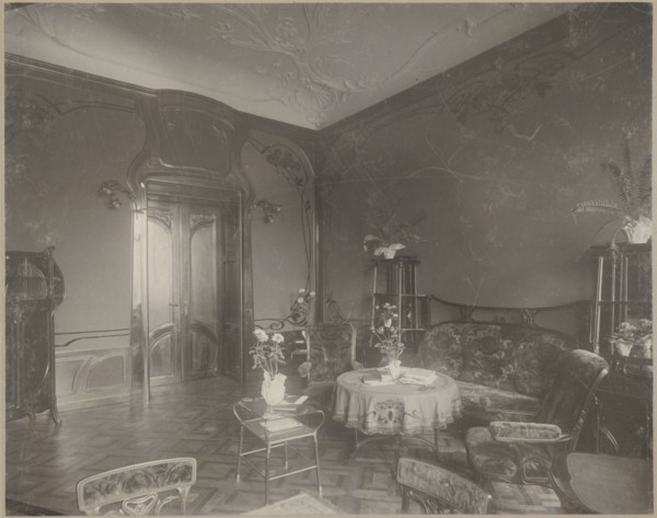 Lódz. Maurycy Poznanski's Palace. View of the drawing room with Art Nouveau decoration and