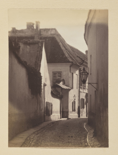 Bernardine Alley; photograph, Jan Bulhak (1876–1950), 1912, Vilnius; photographic print: 15.7 × 11