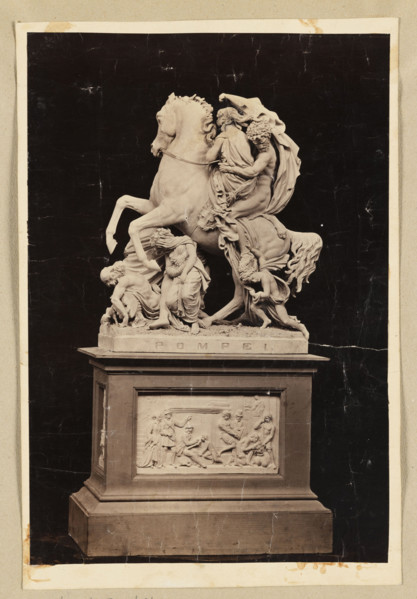 Photograph of Wiktor Brodzki's sculpture 'Escape from Pompeii' (Pompeii Fugue). View showing the