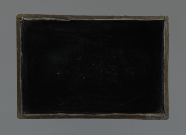 Box with a lid; Chinese art; figurative scenes; landscape motifs; Qing (1644–1911); pines; meander