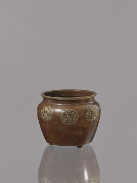 Bowl, bronze; Japanese; floral ornament; Meiji period (1868–1912), early 20th century; vessel;