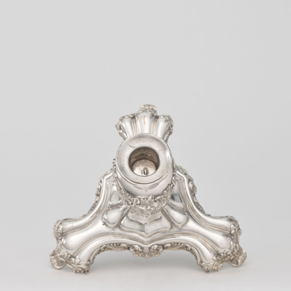 Etazera by Józef Fraget (Warsaw; silver and plated goods factory; 1824–1945). Three-tiered platter