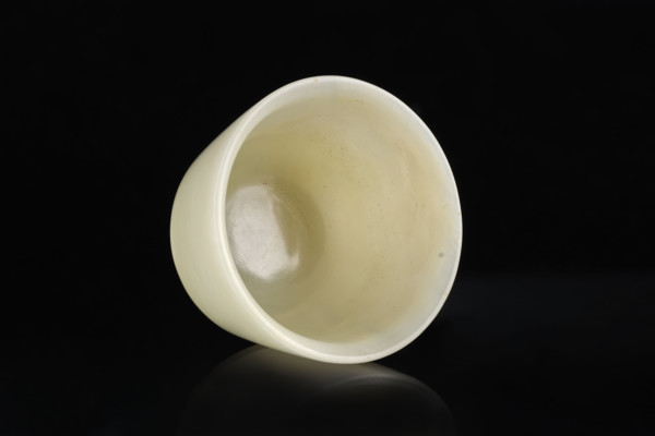 Bowl on a foot, Chinese, Qing (1644–1911), Qing (style), 19th century, Chinese art; maker:
