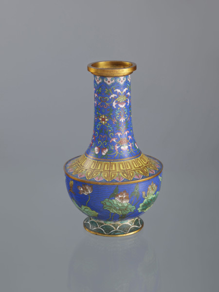 Vase, maker: Rubiec-Masalski; Fyodor Vasilyevich (1865–1920?); Tulisov, Jerzy (1943– ). Chinese