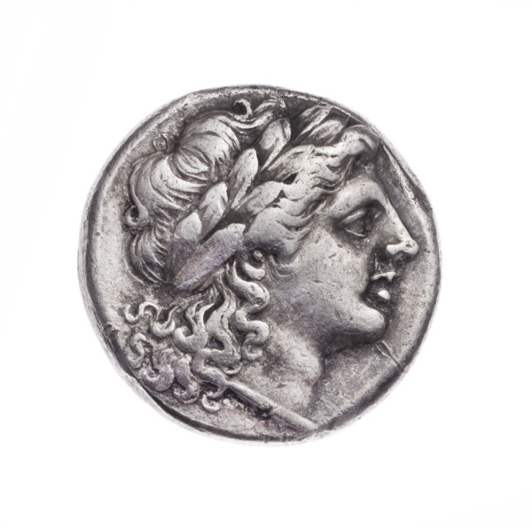 Didrachma; issuer: Rome; obverse: head of Apollo in a laurel wreath turned to the right; reverse: