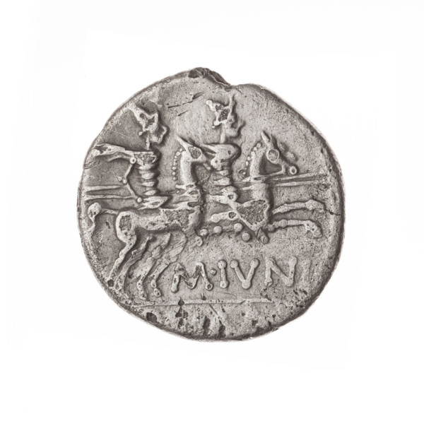 denarius, Iunius, M. (fl. 145 BC), publisher; Obv. Head of Roma in helmet right; behind her a