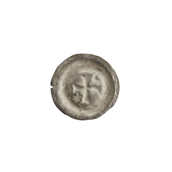 Denarius (bracteate) with isosceles cross with expanding, split arms; in one angle a six-pointed