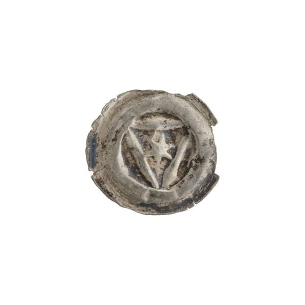 Denarius (bracteate); one-sided coin depicting a triangular shield with a six-pointed star,