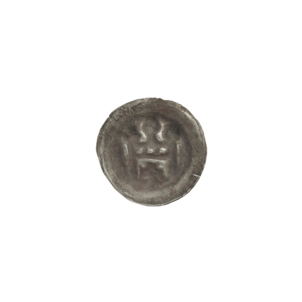 Denarius bracteate, Gate II (iconographic): gate topped with three pillars topped with trefoils.