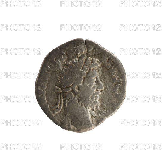 Denarius of Commodus (emperor 177–192). Obverse: bust of the emperor right, with laurel wreath,