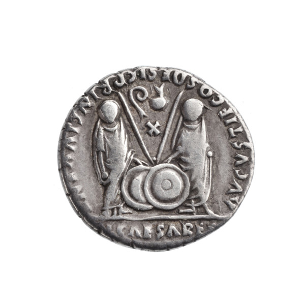 denarius, Octavian Augustus (63 BC–14; Roman emperor 27 BC–14), Gaius and Lucius Emperors standing;