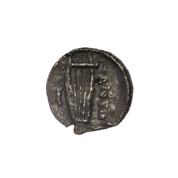 Diobol, Pantikapaion; obverse: head of Apollo right; reverse: lyre, inscription in two columns on