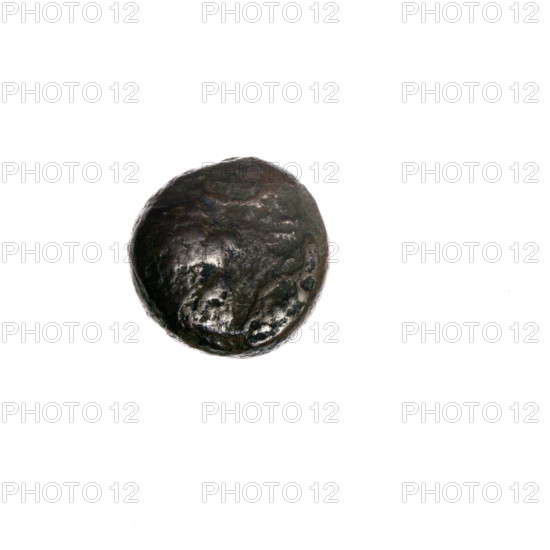Bronze coin, Pantikapaion; aw: head of Apollo to the right; rw: bow in gorythos to the left,