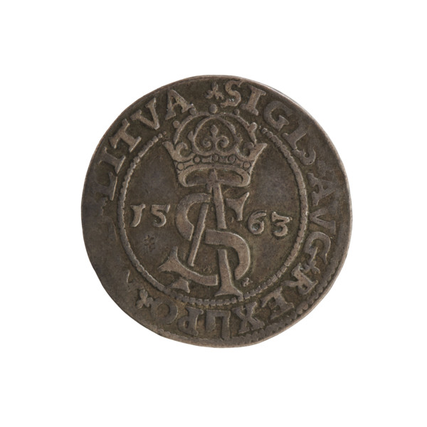 Lithuanian trojak, Sigismund II Augustus (king of Poland; 1544–1572). Aw. Under the crown, a tied