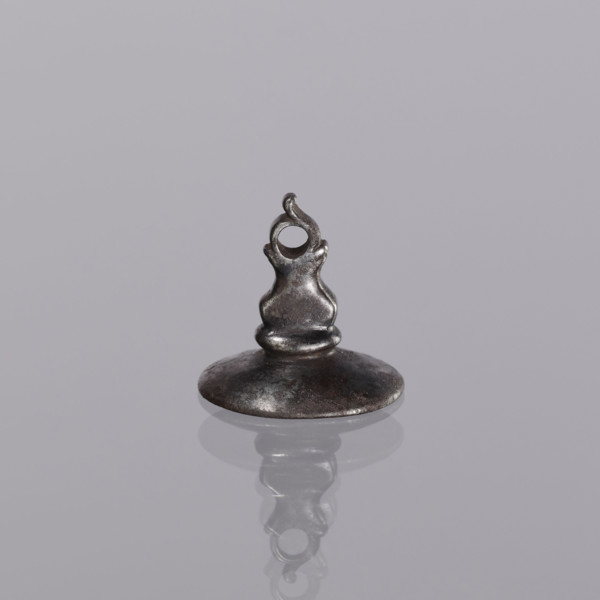 Sealing wax stamp — keyring; oval sealing wax stamp with decorative handle and hole for hanging on
